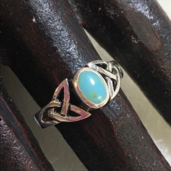 Vintage Jewelry - Vintage 80’s Celtic Knot Turquoise Ring 925 6.25